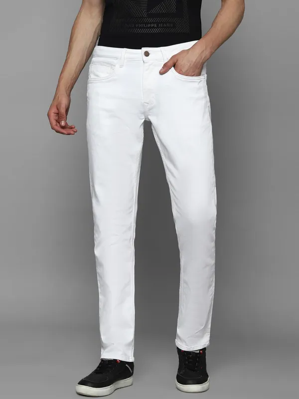 White_Cotton_Blend_Slim_Mid_Rise_Jeans_For_Men