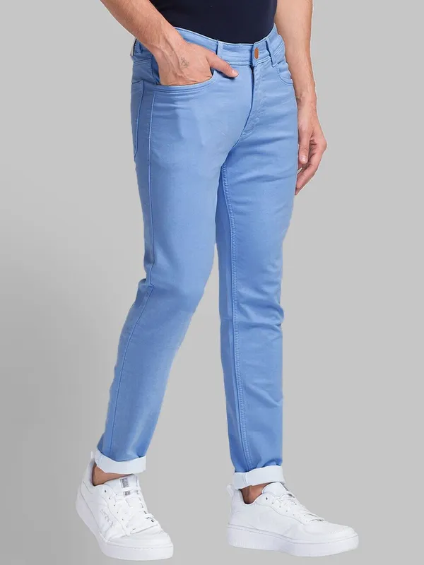 Blue_Cotton_Blend_Slim_Mid_Rise_Jeans_For_Men