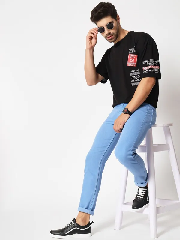 Blue_Cotton_Blend_Regular_Mid_Rise_Jeans_For_Men