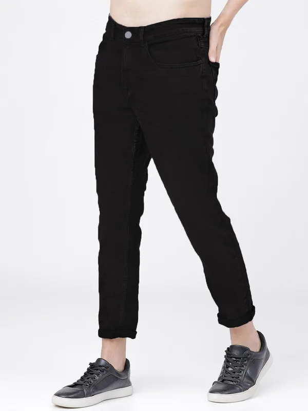 Black_Cotton_Blend_Jogger_Fit_Mid_Rise_Jeans_For_Men