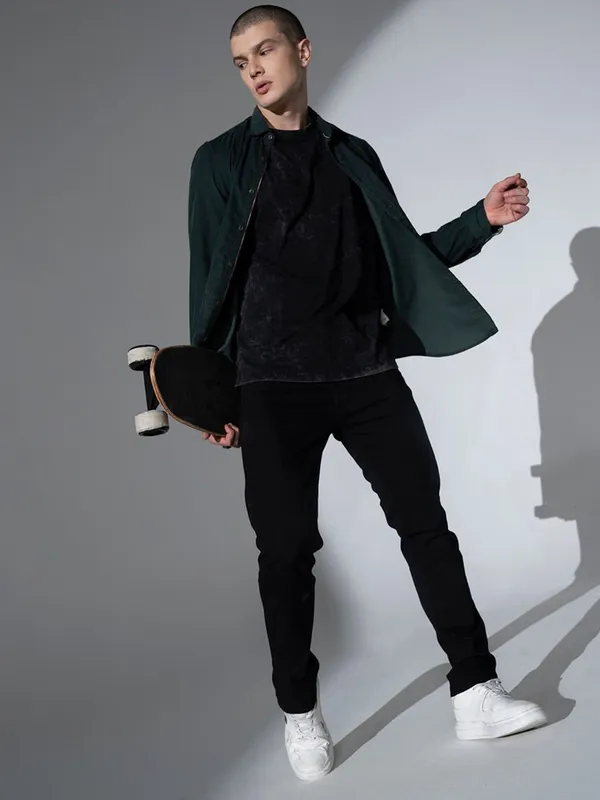 Black_Cotton_Blend_Jogger_Fit_Mid_Rise_Jeans_For_Men