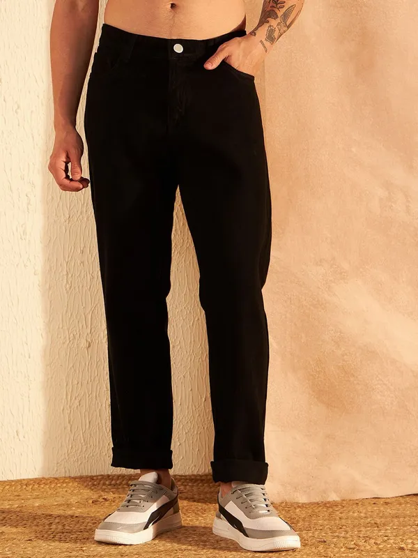 Black_Cotton_Blend_Jogger_Fit_Mid_Rise_Jeans_For_Men
