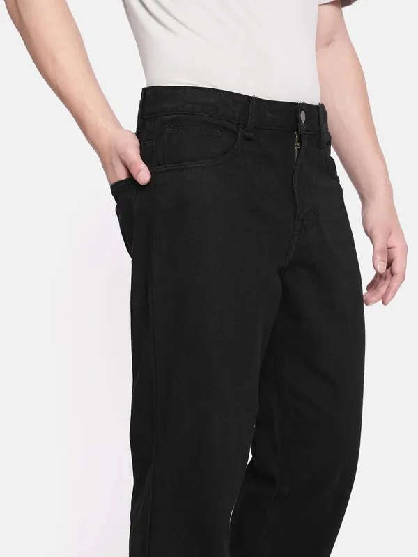 Black_Cotton_Blend_Jogger_Fit_Mid_Rise_Jeans_For_Men