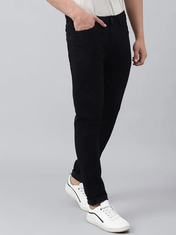 Black_Cotton_Blend_Jogger_Fit_Mid_Rise_Jeans_For_Men