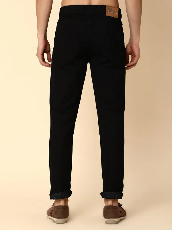 Black_Cotton_Blend_Jogger_Fit_Mid_Rise_Jeans_For_Men