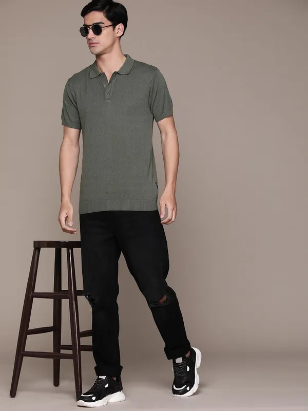 Black_Cotton_Blend_Jogger_Fit_Mid_Rise_Jeans_For_Men