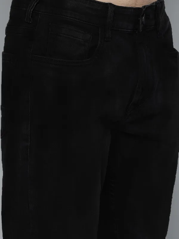 Black_Cotton_Blend_Jogger_Fit_Mid_Rise_Jeans_For_Men