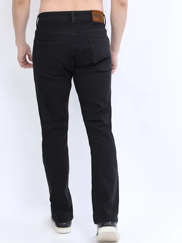 Black_Cotton_Blend_Jogger_Fit_Mid_Rise_Jeans_For_Men