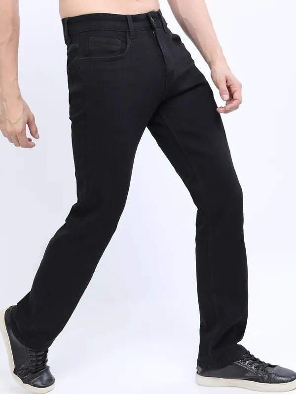 Black_Cotton_Blend_Jogger_Fit_Mid_Rise_Jeans_For_Men
