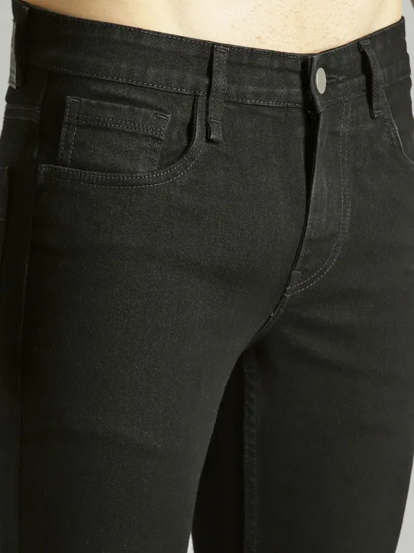 Black_Cotton_Blend_Jogger_Fit_Mid_Rise_Jeans_For_Men