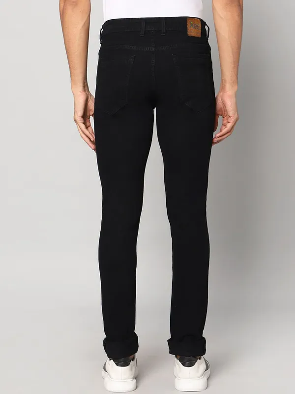 Black_Cotton_Blend_Jogger_Fit_Mid_Rise_Jeans_For_Men