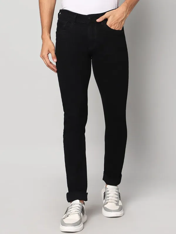 Black_Cotton_Blend_Jogger_Fit_Mid_Rise_Jeans_For_Men