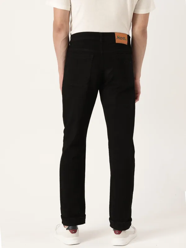 Black_Cotton_Blend_Jogger_Fit_Mid_Rise_Jeans_For_Men