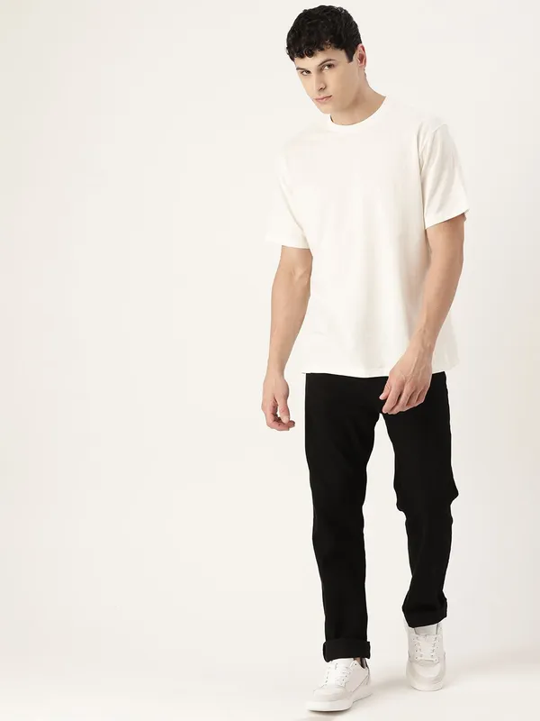 Black_Cotton_Blend_Jogger_Fit_Mid_Rise_Jeans_For_Men