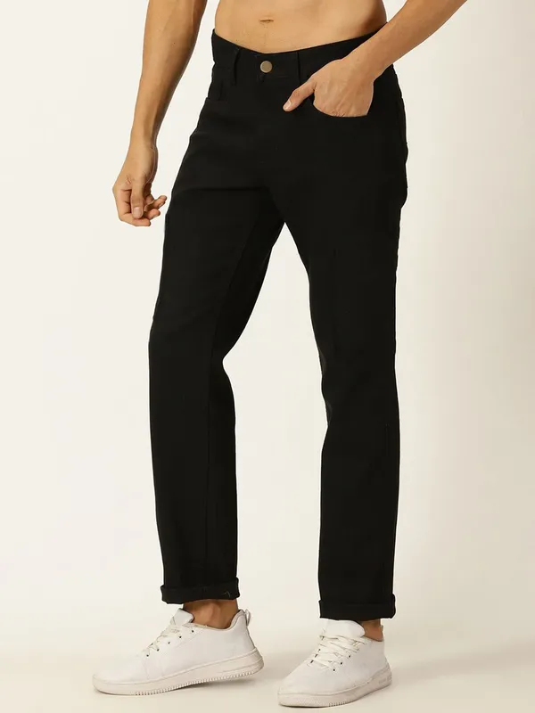 Black_Cotton_Blend_Jogger_Fit_Mid_Rise_Jeans_For_Men