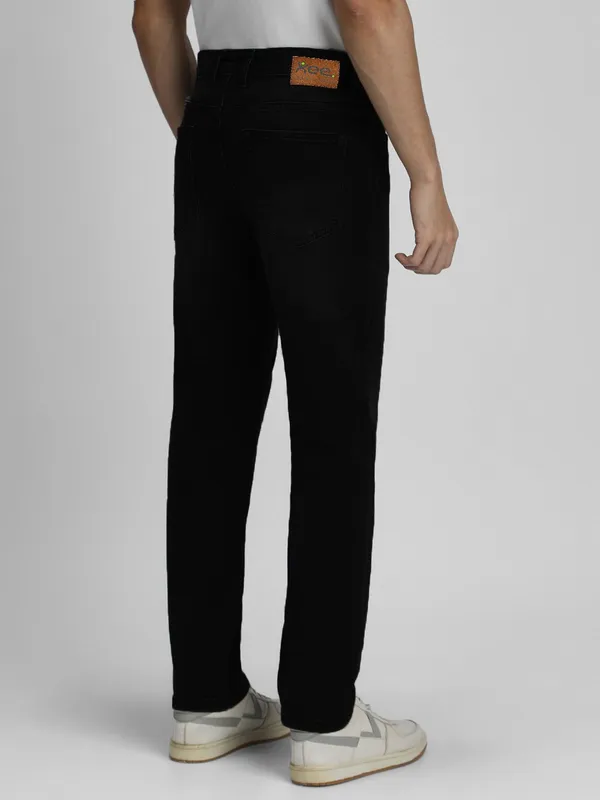 Black_Cotton_Blend_Jogger_Fit_Mid_Rise_Jeans_For_Men