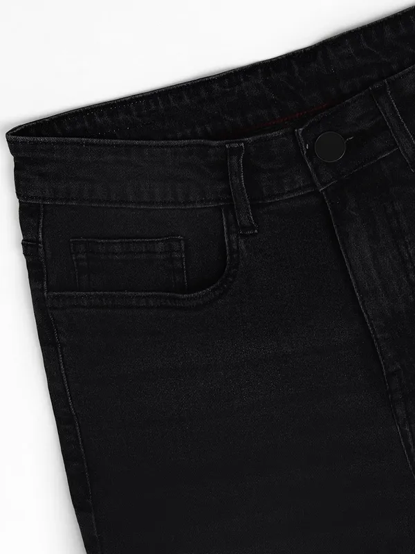 Black_Cotton_Blend_Jogger_Fit_Mid_Rise_Jeans_For_Men