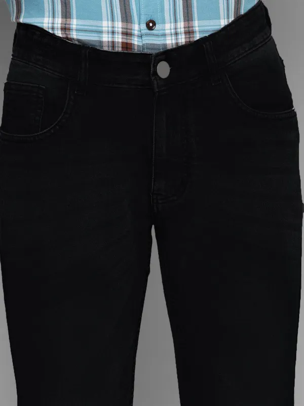 Black_Cotton_Blend_Jogger_Fit_Mid_Rise_Jeans_For_Men