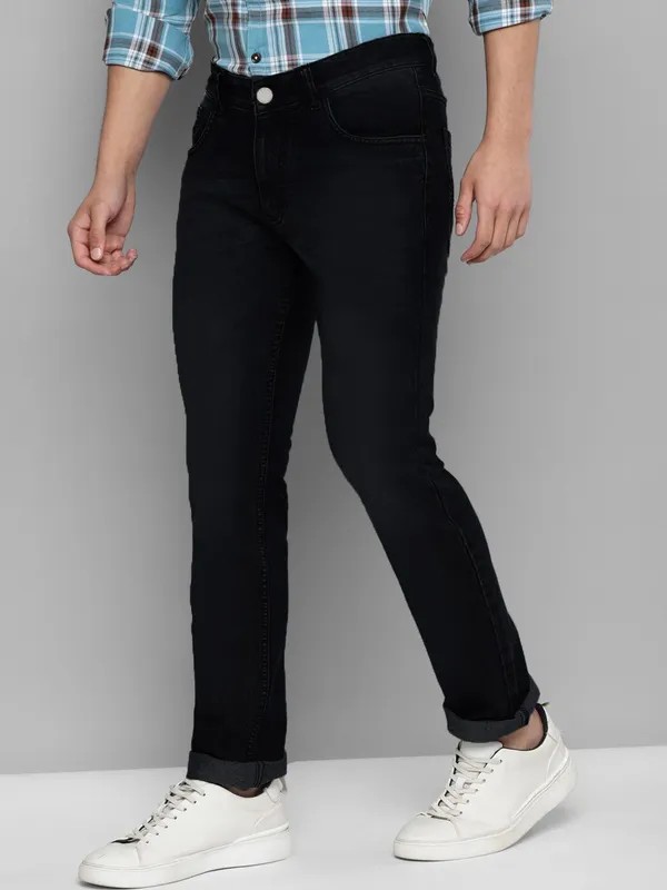 Black_Cotton_Blend_Jogger_Fit_Mid_Rise_Jeans_For_Men