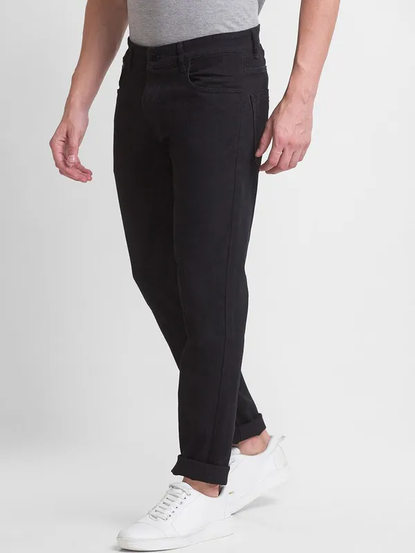 Black_Cotton_Blend_Jogger_Fit_Mid_Rise_Jeans_For_Men