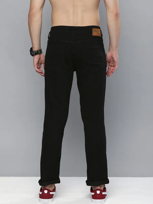Black_Cotton_Blend_Jogger_Fit_Mid_Rise_Jeans_For_Men