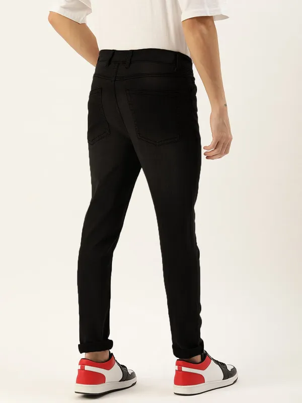 Black_Cotton_Blend_Jogger_Fit_Mid_Rise_Jeans_For_Men