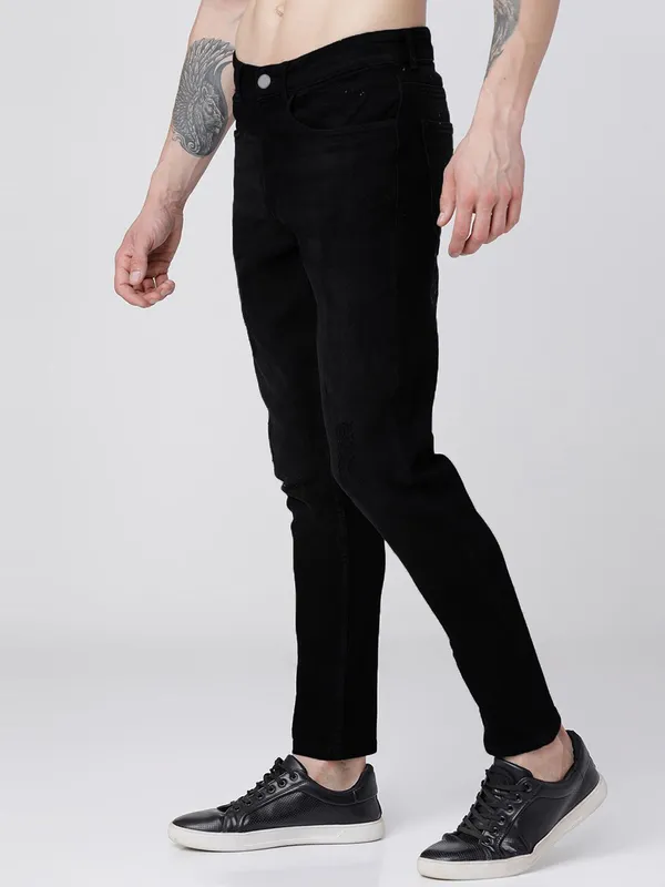 Black_Cotton_Blend_Jogger_Fit_Mid_Rise_Jeans_For_Men