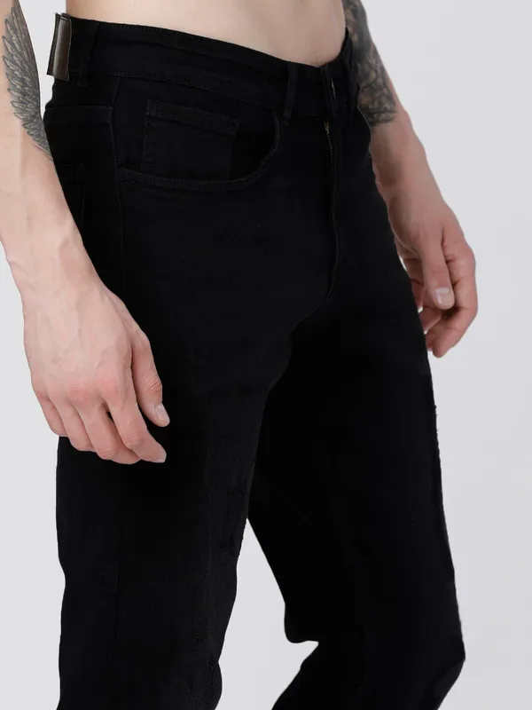 Black_Cotton_Blend_Jogger_Fit_Mid_Rise_Jeans_For_Men