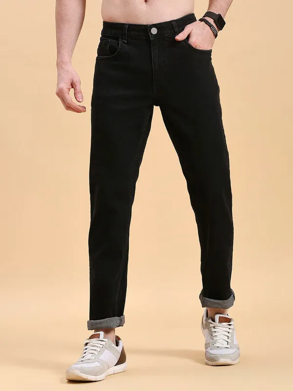 Black_Cotton_Blend_Jogger_Fit_Mid_Rise_Jeans_For_Men