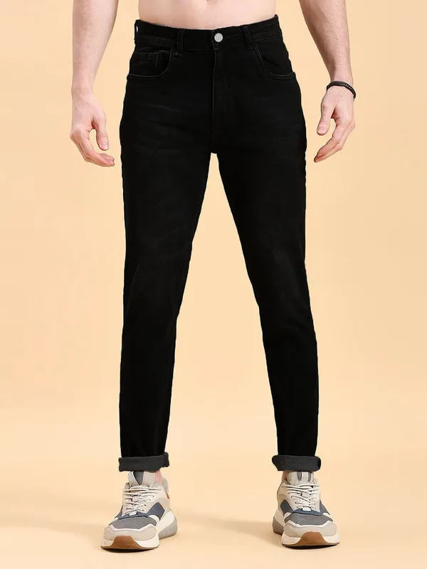 Black_Cotton_Blend_Jogger_Fit_Mid_Rise_Jeans_For_Men