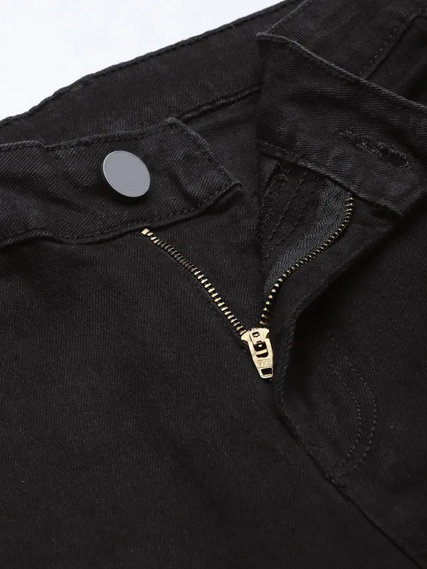 Black_Cotton_Blend_Jogger_Fit_Mid_Rise_Jeans_For_Men