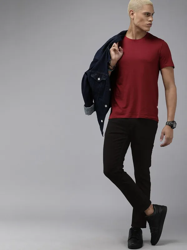 Black_Cotton_Blend_Jogger_Fit_Mid_Rise_Jeans_For_Men