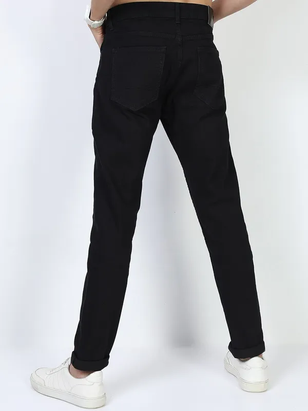 Black_Cotton_Blend_Jogger_Fit_Mid_Rise_Jeans_For_Men