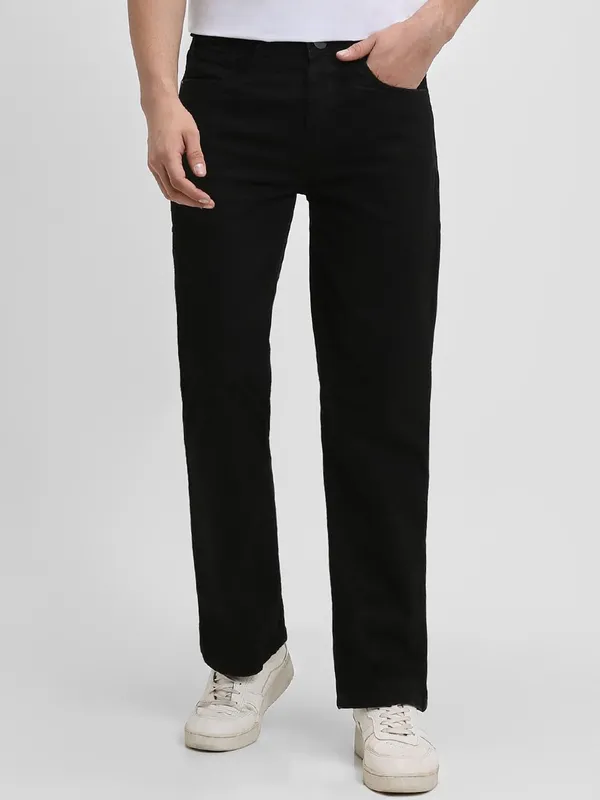 Black_Cotton_Blend_Jogger_Fit_Mid_Rise_Jeans_For_Men
