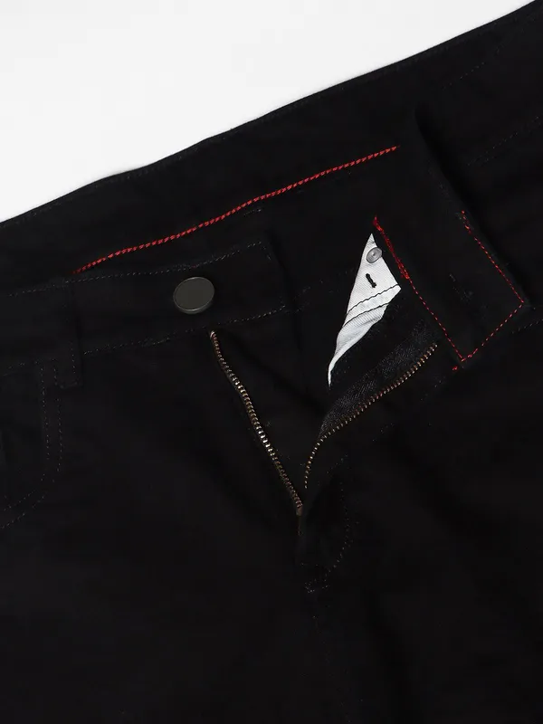 Black_Cotton_Blend_Jogger_Fit_Mid_Rise_Jeans_For_Men