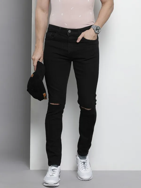 Black_Cotton_Blend_Jogger_Fit_Mid_Rise_Jeans_For_Men