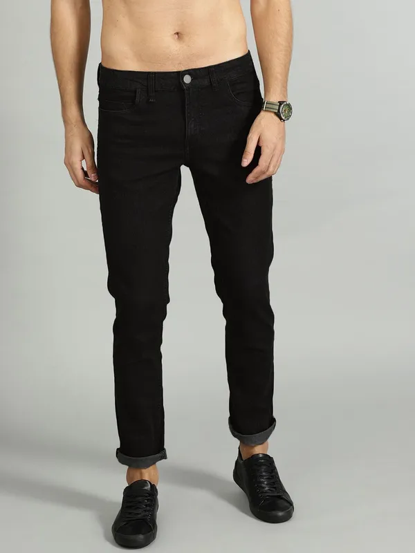 Black_Cotton_Blend_Jogger_Fit_Mid_Rise_Jeans_For_Men