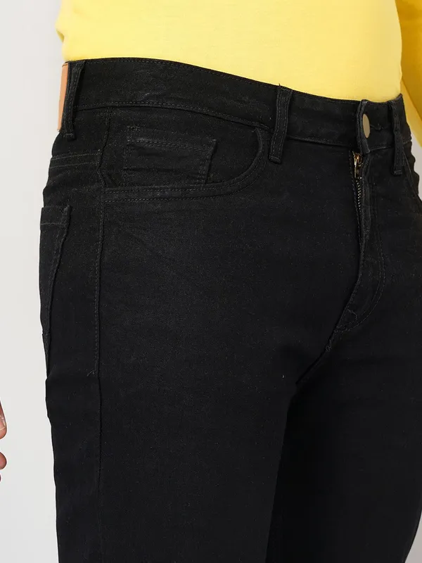 Black_Cotton_Blend_Jogger_Fit_Mid_Rise_Jeans_For_Men