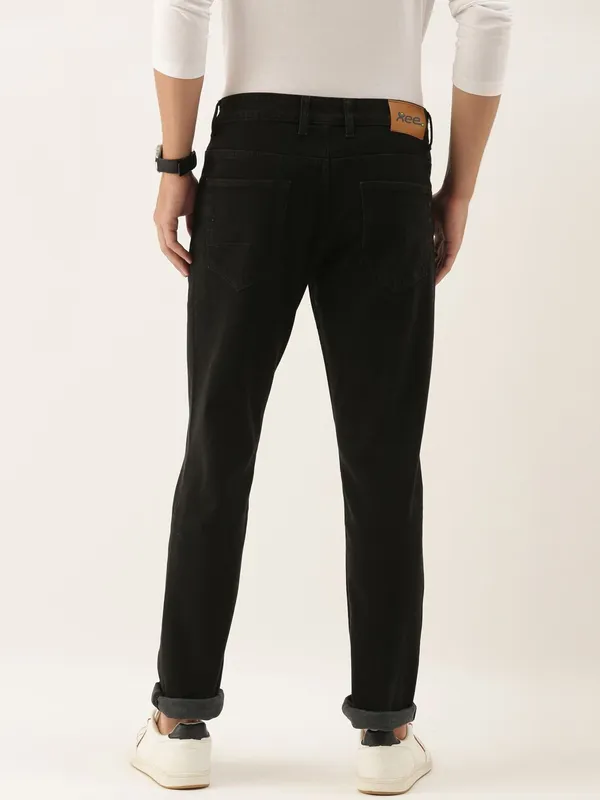 Black_Cotton_Blend_Jogger_Fit_Mid_Rise_Jeans_For_Men