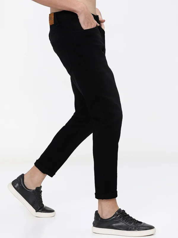 Black_Mid_Rise_Cotton_Blend_Jogger_Fit_Jeans_For_Men