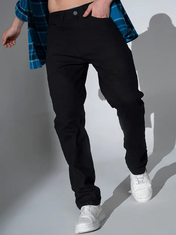 Black_Cotton_Blend_Jogger_Fit_Mid_Rise_Jeans_For_Men