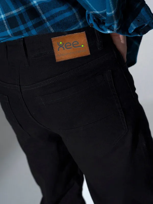 Black_Cotton_Blend_Jogger_Fit_Mid_Rise_Jeans_For_Men