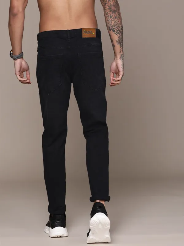 Black_Cotton_Blend_Slim_Mid_Rise_Jeans_For_Men