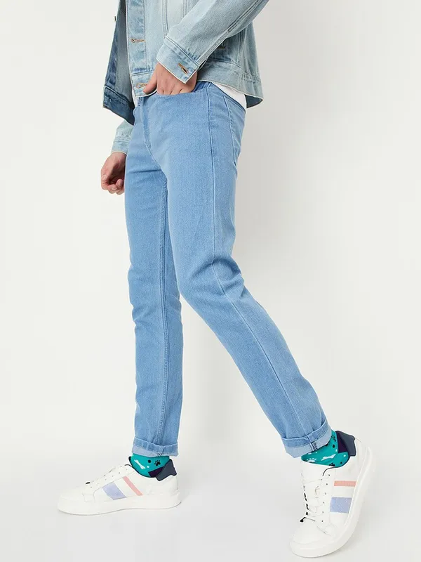 Blue_Cotton_Blend_Slim_Mid_Rise_Jeans_For_Men