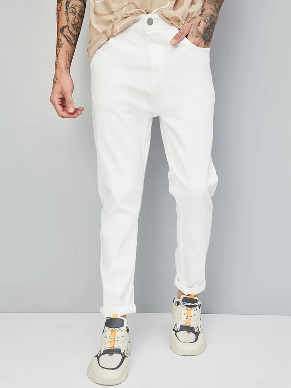 White_Mid_Rise_Cotton_Blend_Slim_Jeans_For_Men