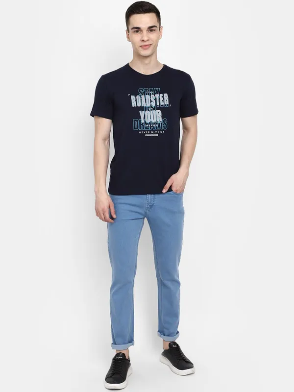 Blue_Cotton_Blend_Slim_Mid_Rise_Jeans_For_Men