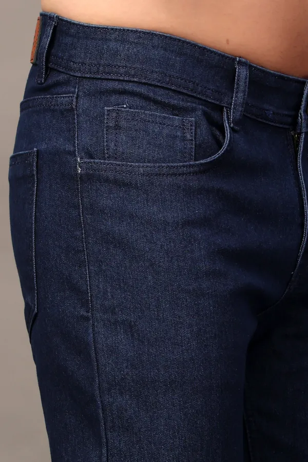 Blue_Cotton_Blend_Relaxed_Fit_Mid_Rise_Jeans_For_Men