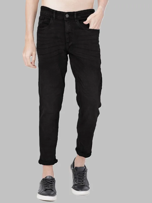 Black_Cotton_Blend_Jogger_Fit_Mid_Rise_Jeans_For_Men