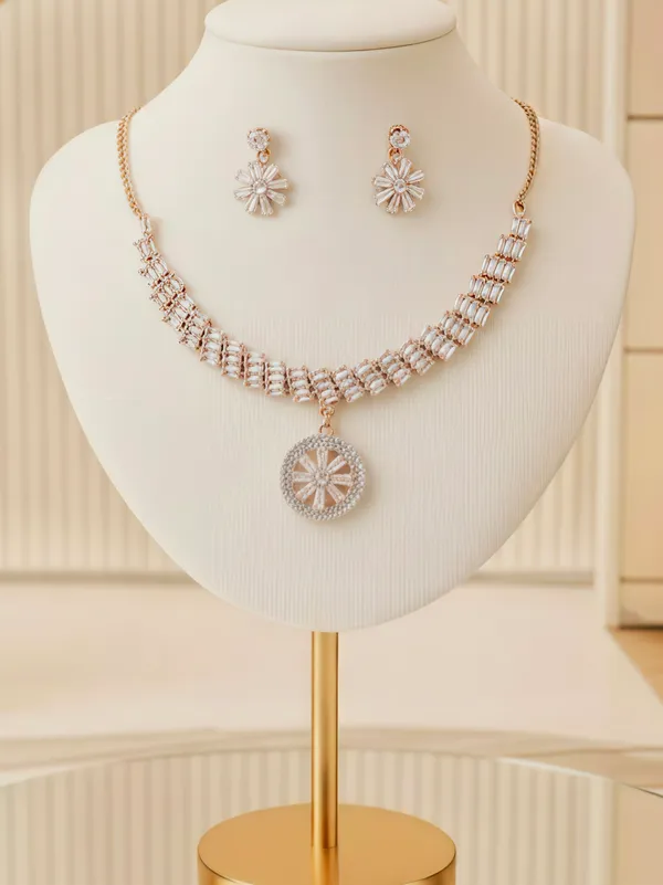 Golden__Alloy_Anti_Tarnish_Floral_Pendant_Set