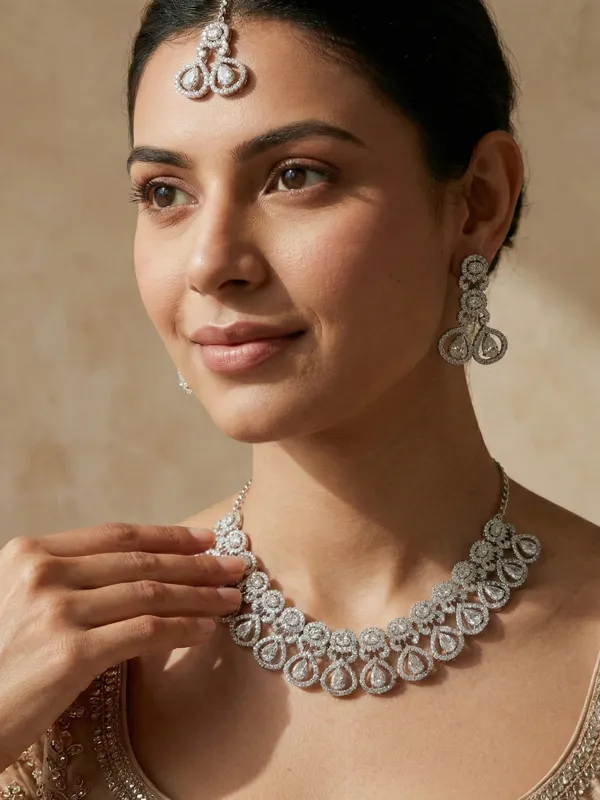Silver_Alloy_Anti_Tarnish_Regal_Kundan_Bridal_Necklace_Set